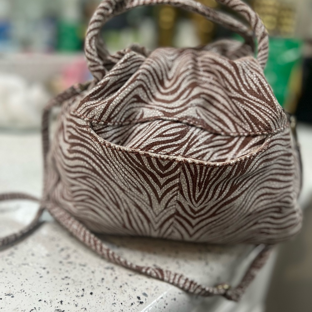 Hobo ADALYN SMALL FRAME CROSSBODY - Picture 4 of 7